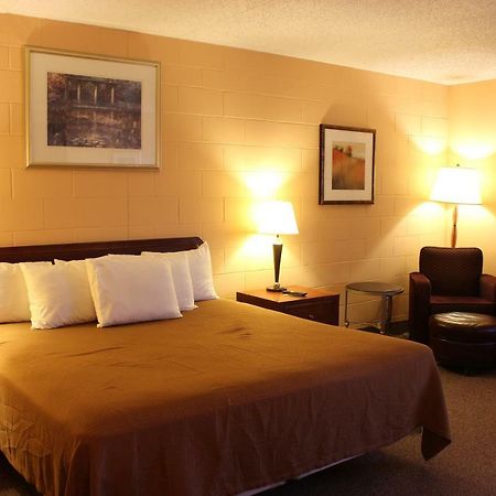 Sunlac Inn Lakota Dış mekan fotoğraf