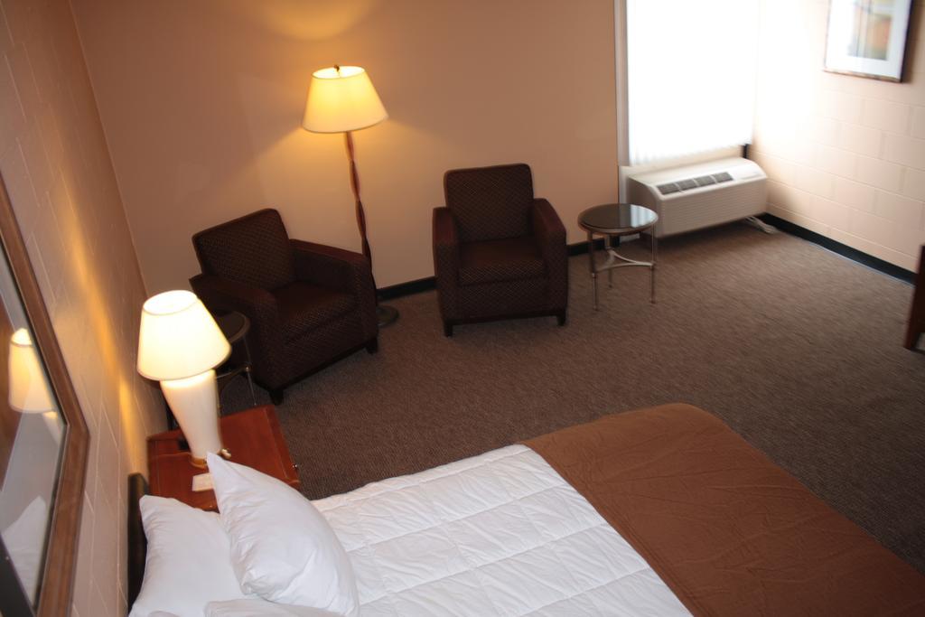 Sunlac Inn Lakota Dış mekan fotoğraf